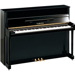 yamaha_pianoforte_verticale_B2